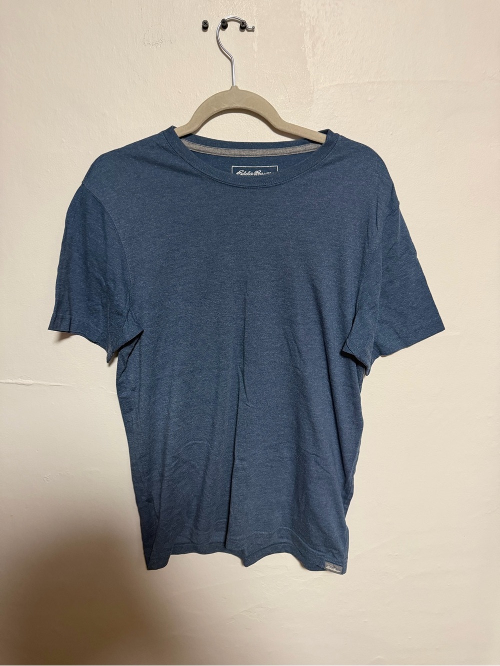 Eddie Bauer Men's Short-Sleeve Crew Tee in Heather Navy